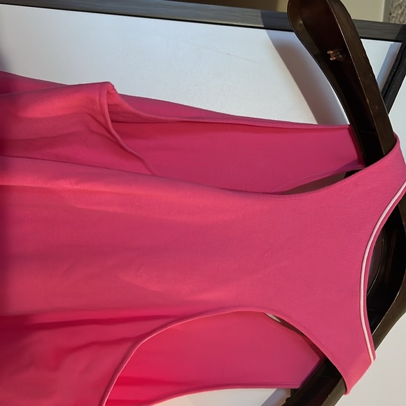 CHANEL Ladies Spring/Summer Knit Dress, EUC - Picture 5 of 9